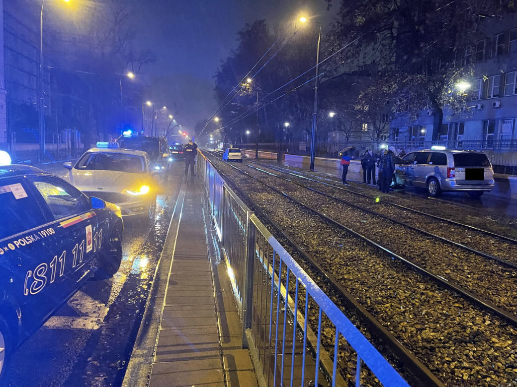 Taksówkarz zaatakowany nocą. Awantura z pościgiem w centrum Warszawy