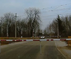 SKANDALICZNE zachowanie rowerzysty! To mogło skończyć się tragedią