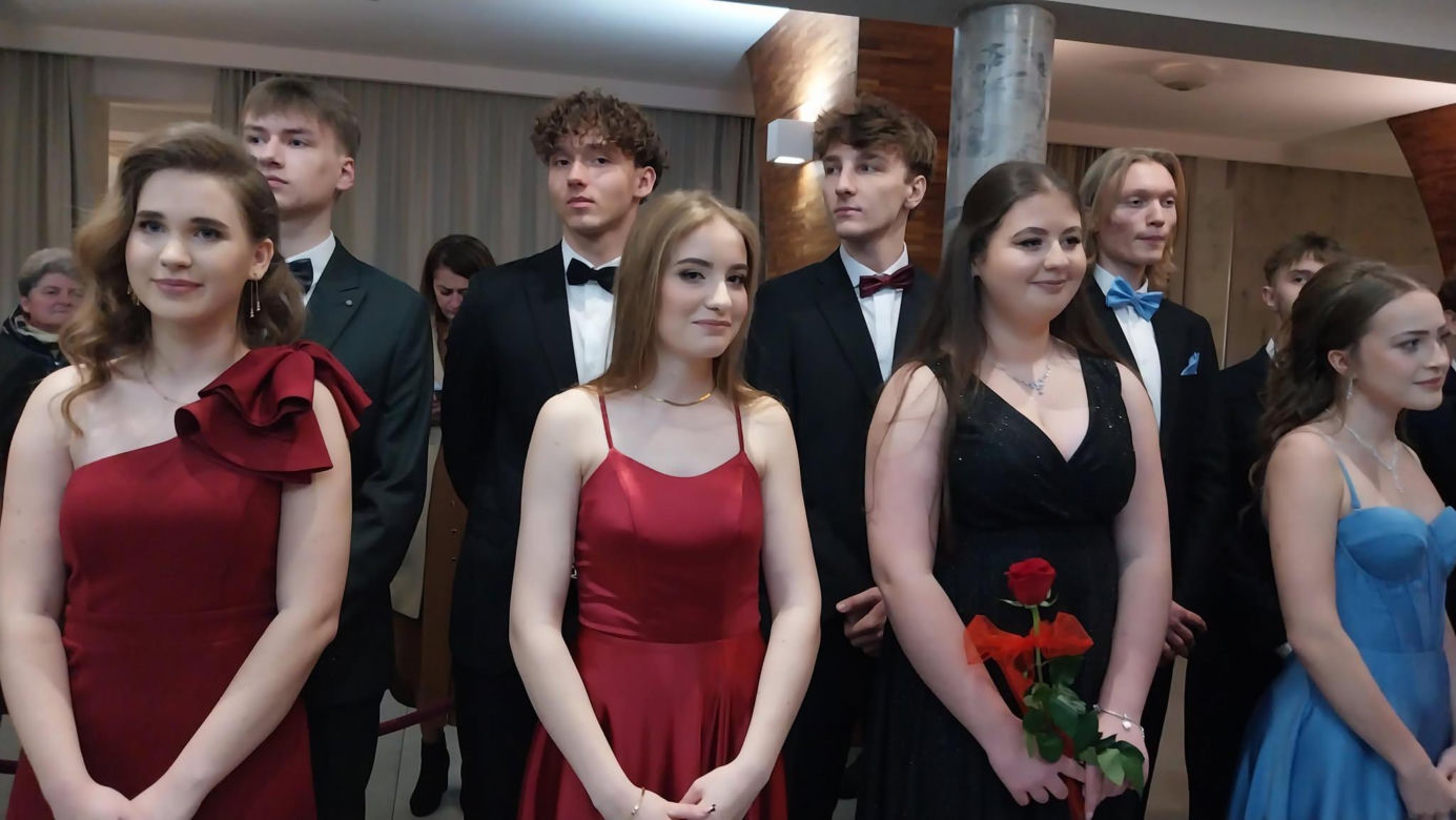 Studniówka 2025: Bal I Liceum Ogólnokształcącego im. Tadeusza Kościuszki w Starachowicach