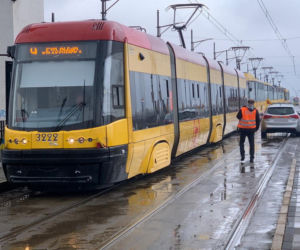 Tragedia na moście Poniatowskiego. Kobieta wbiegła pod pędzący tramwaj