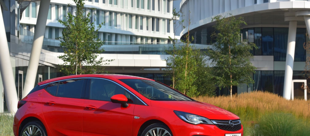 Opel Astra V