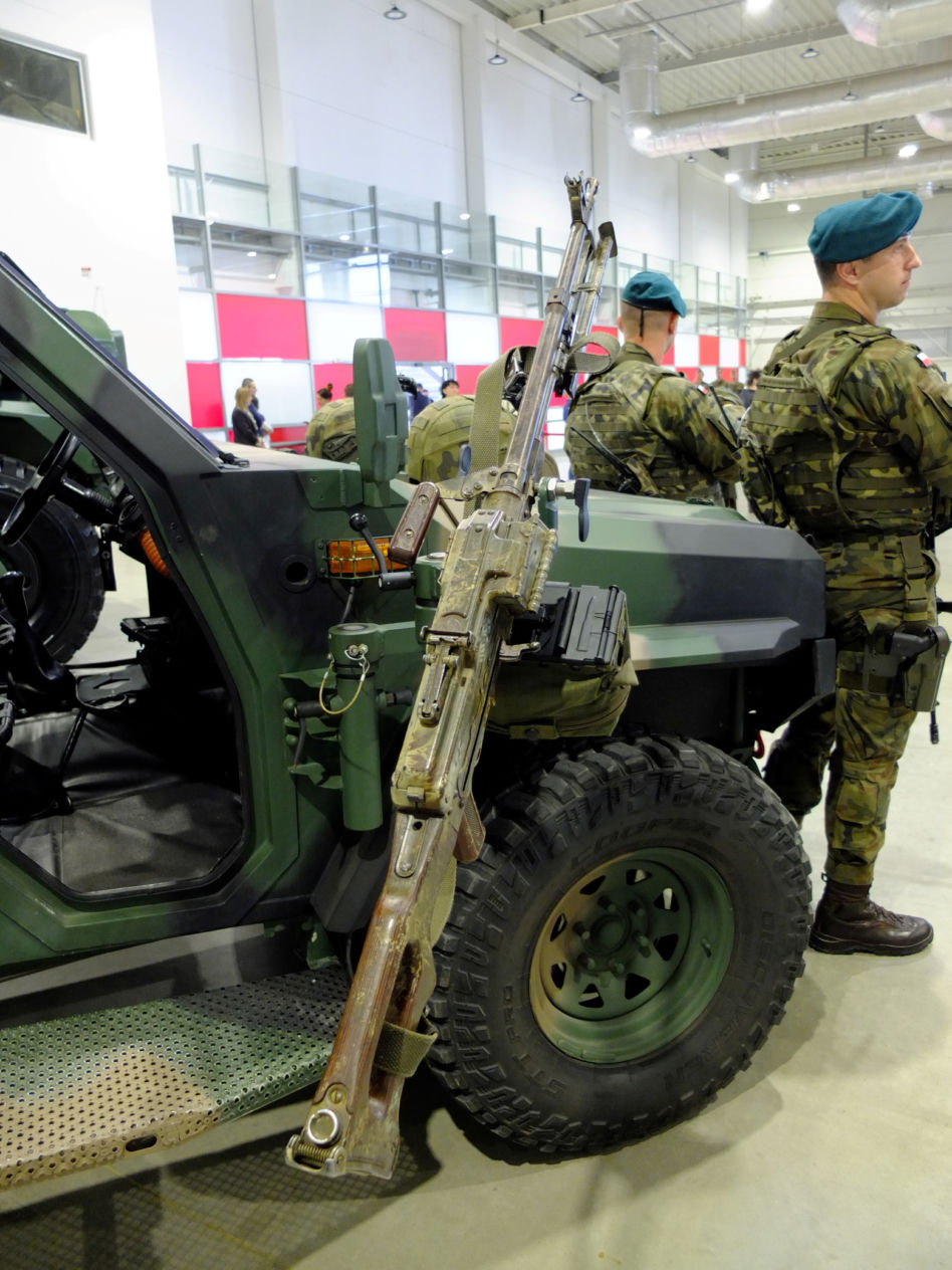 Jak kadet z komandosem. Dzień Kadeta na Zlocie Militaria „Pro Arma” w Lublinie
