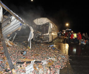 Węgry: Zderzenie autobusu i dwóch ciężarówek. 51 rannych