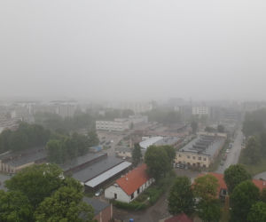  Pogodowy armagedon w Krakowie: Ponad 150 interwencji straży, grad wielkości orzechów włoskich i wielka ulewa