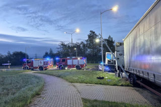 Groźne zderzenie tirów w Cieszynie. Obaj kierowcy trafili do szpitala