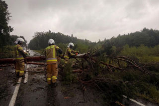 Awarie prądu i zalania. Pracowity weekend służb na Warmii i Mazurach