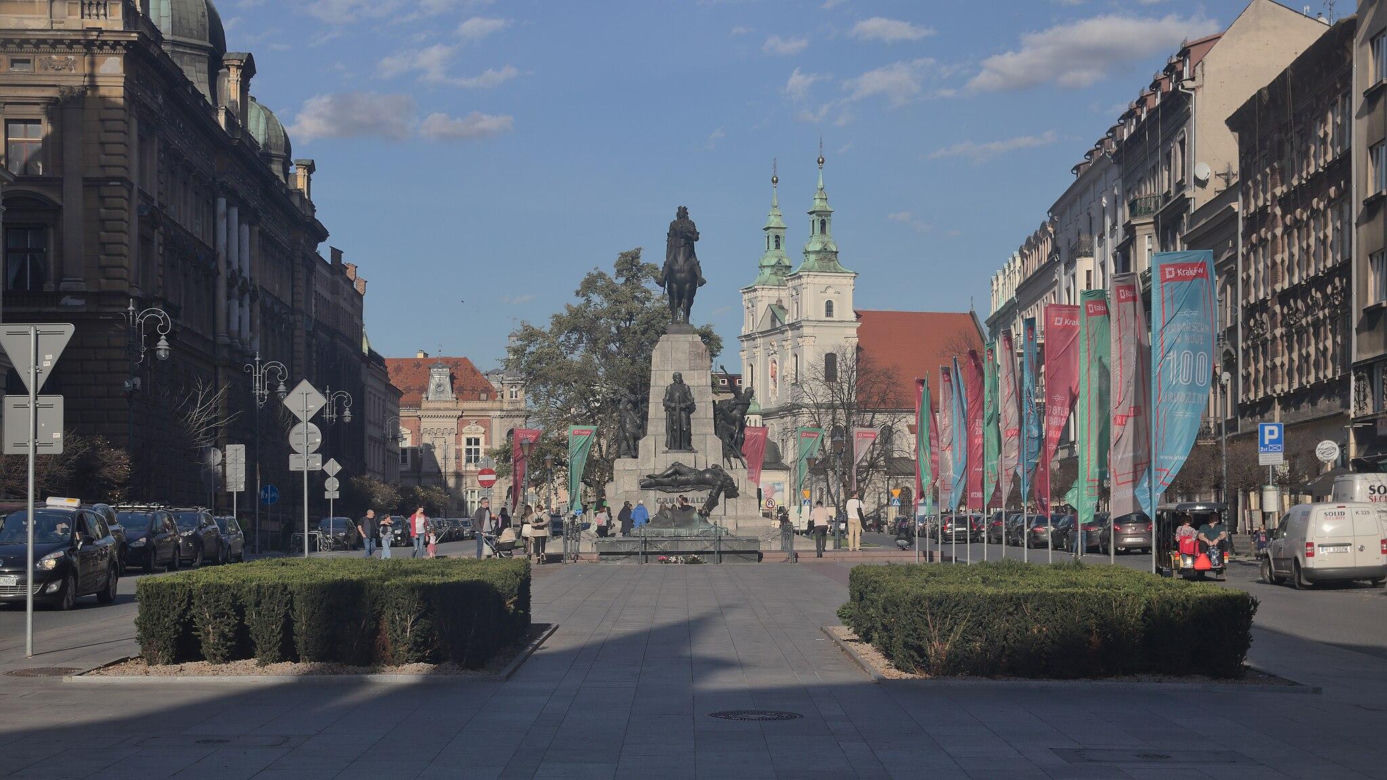 To miasto w Małopolsce jest nazywane Barceloną Północy. Jednak mało kto wie, że jest większe od hiszpańskiego hitu turystycznego 