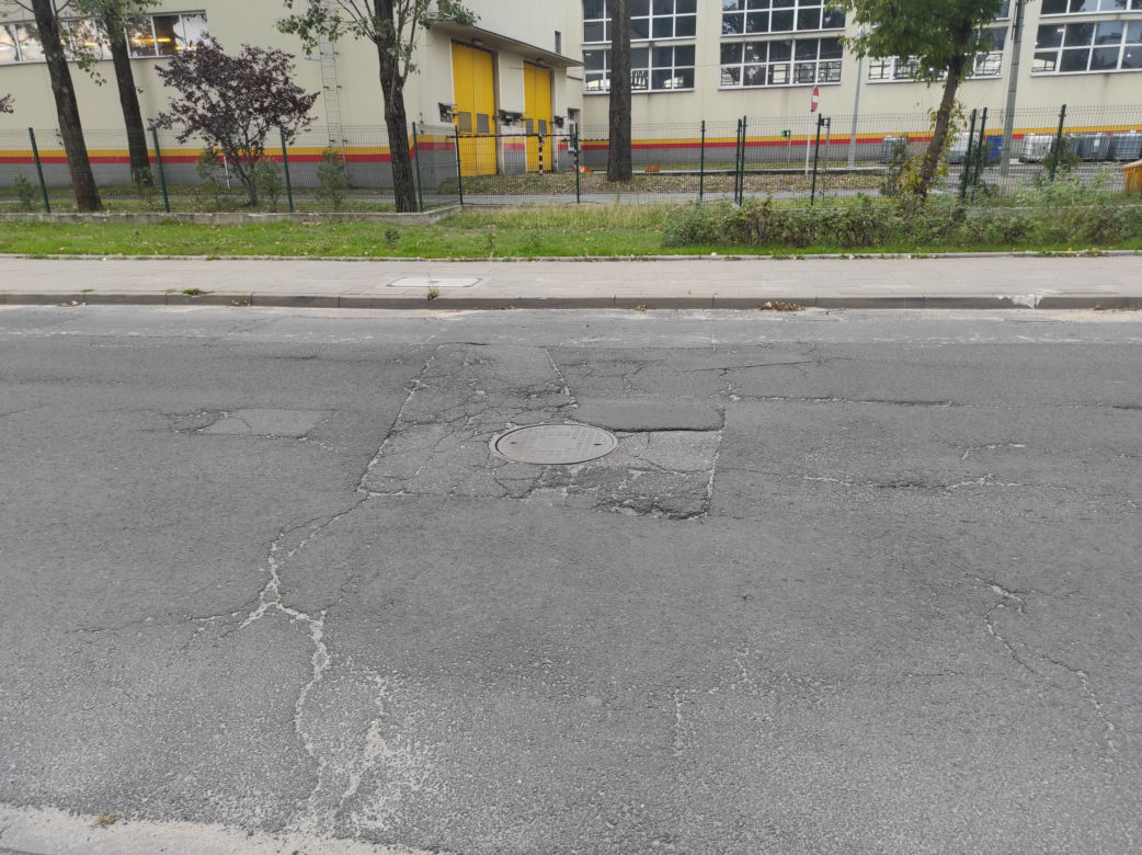Tak wygląda ulica Jubilerska na Pradze-Południe. Zdaniem urzędników została naprawiona