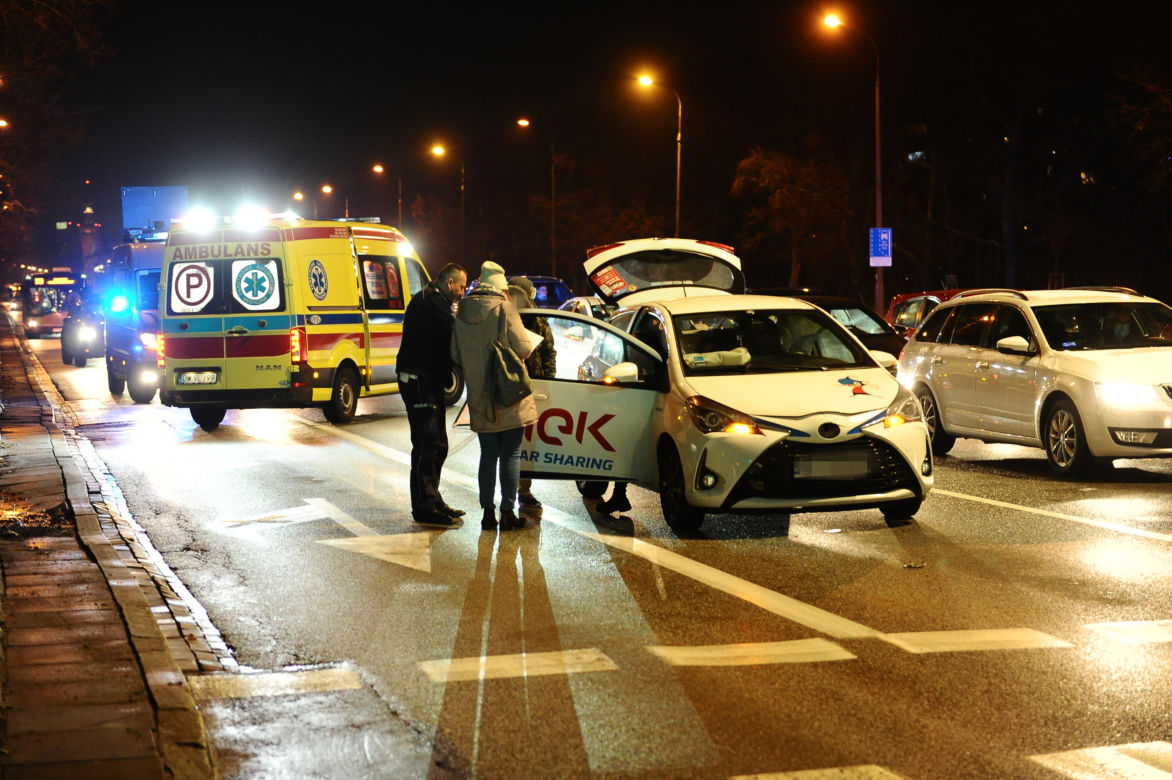 Miał ponad 2 promile. Skasował auto z wypożyczalni