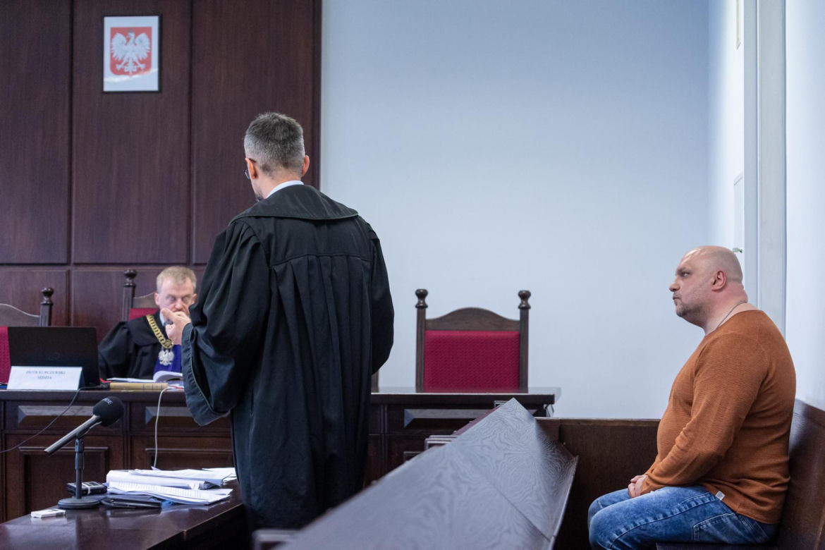 Drugi Komenda walczy o sprawiedliwość.