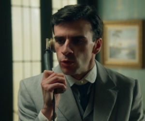 La promesa - pałac tajemnic, odcinek 342: Tożsamość złodzieja zegarka wychodzi na jaw, a Pelayo próbuje zatuszować sprawę