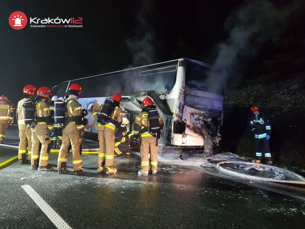 Wielki pożar autokaru na autostradzie A4