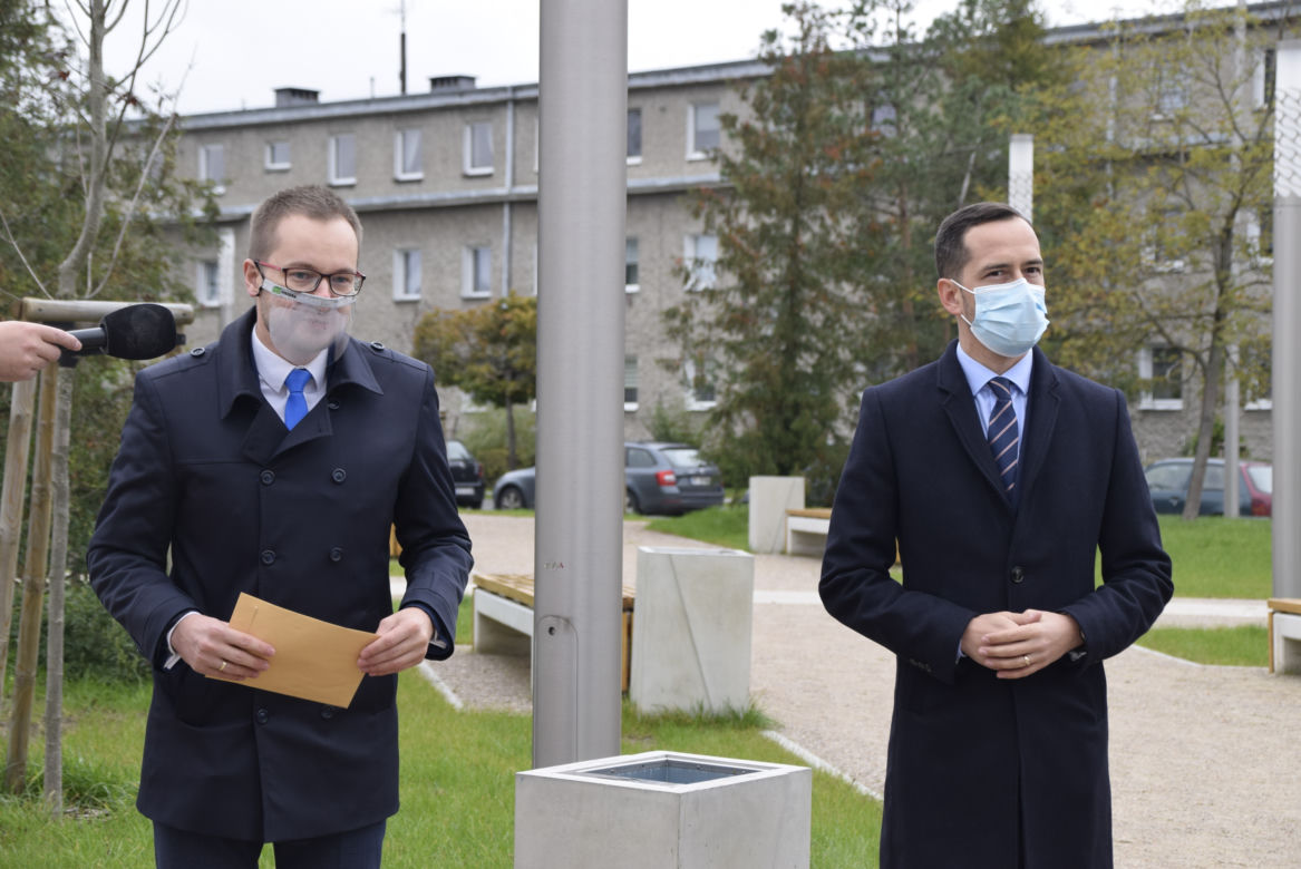 Zakopanie Kapsuły Dla Przyszłych pokoleń na Placu Iławskich Kolejarzy