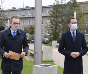 Zakopanie Kapsuły Dla Przyszłych pokoleń na Placu Iławskich Kolejarzy