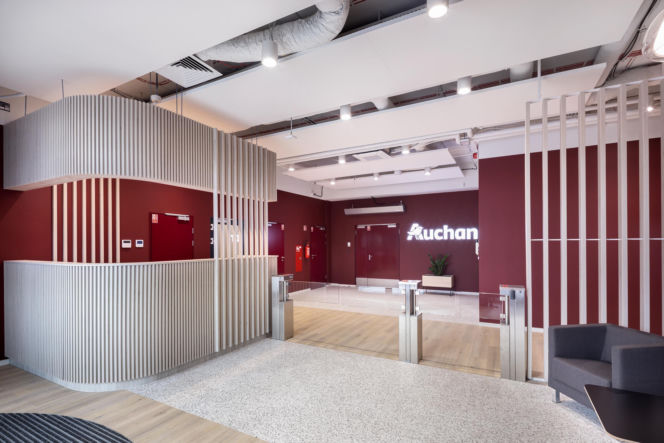 Biuro przy centrum dystrybucyjnym Auchan w Wilczej Górze