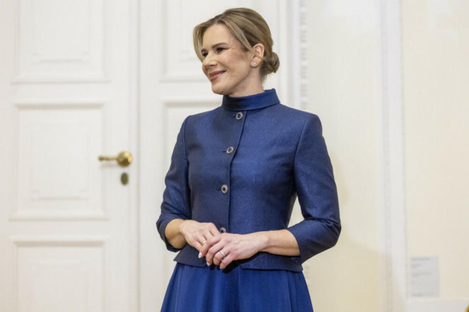 Marta Nawrocka wyprzedza trendy