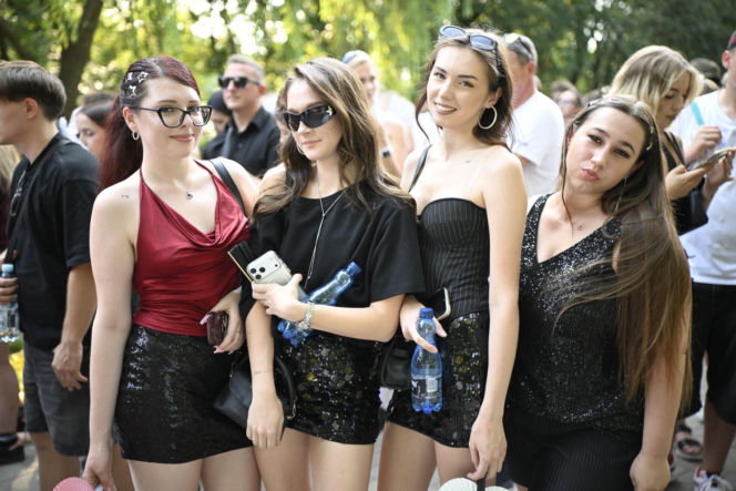 Drugi koncert The Weeknd w Warszawie. Najwierniejsi fani nie przestraszyli się morderczego upału. Znajdź się na zdjęciach