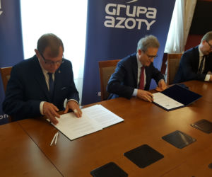 Podpisanie umowy między Grupą Azoty S.A. i Akademią Górniczo-Hutniczą w Krakowie