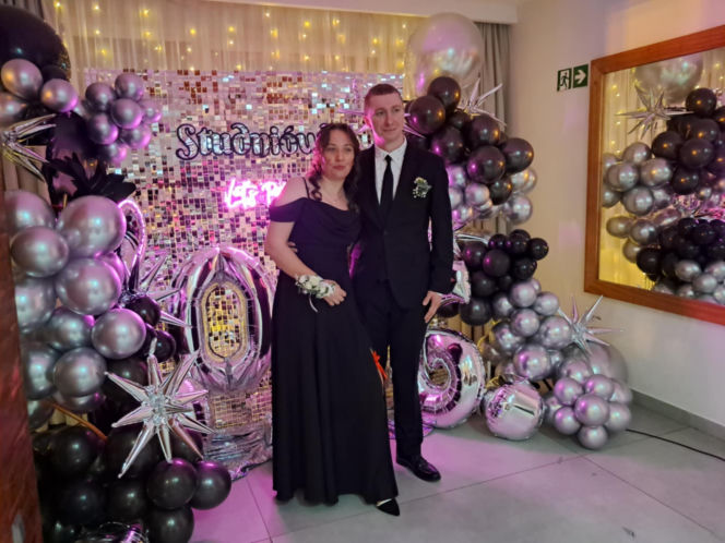 Studniówka 2026 maturzystów ZSTM w Skarżysku-Kamiennej