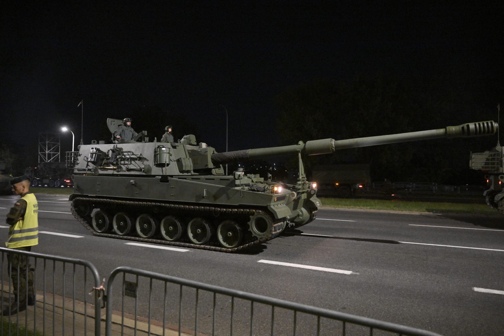 Nocna próba defilady wojskowej w Warszawie 2