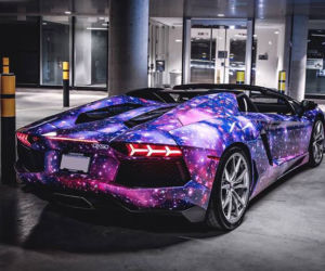 Lamborghini Aventador w galaktycznym lakierze
