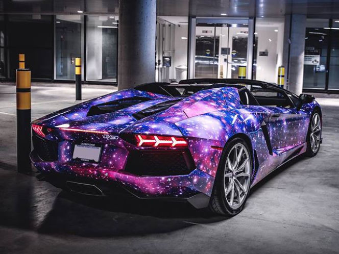 Lamborghini Aventador w galaktycznym lakierze