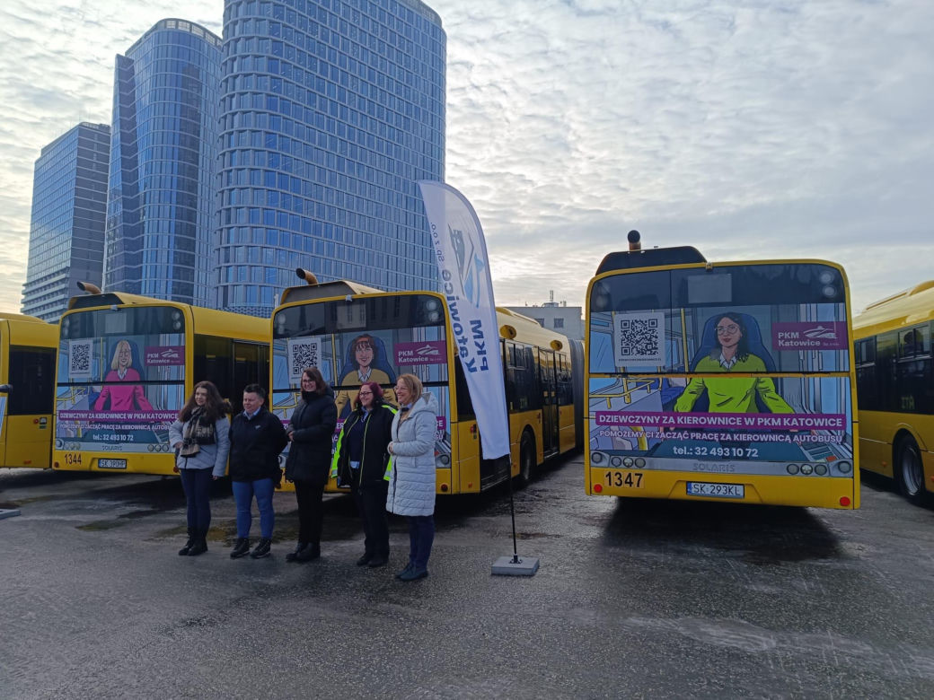 Dziewczyny za kierownicę w PKM Katowice. Kampania ma zachęcić kobiety, by prowadziły autobusy