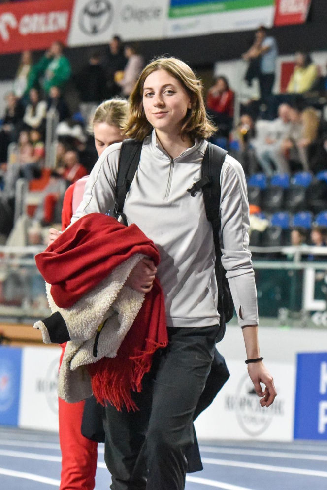 Halowe mistrzostwa Polski w Kujawsko-Pomorskiej Arenie Toruń. Zdjęcia kibiców i zawodników