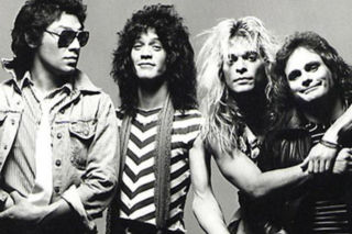 W Eruption Van Halen nie brakuje drobnych potknięć. Muzycy je jednak zostawili