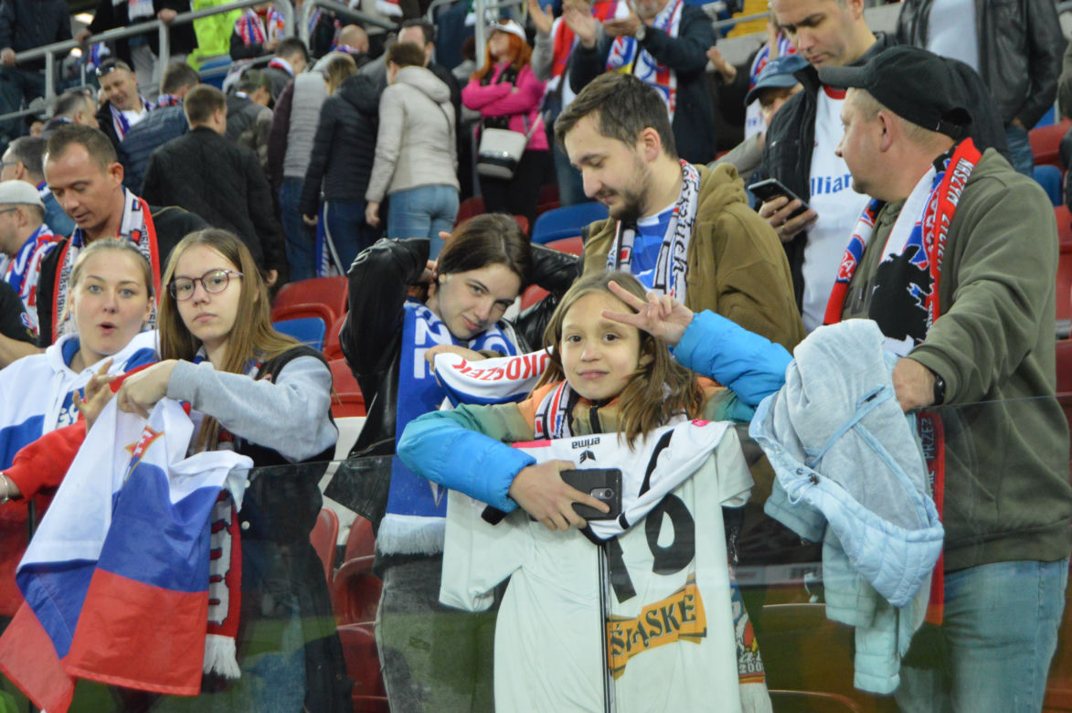 Górnik Zabrze - Arka Gdynia: Nieważny styl, ważne punkty [ZDJĘCIA KIBICÓW]