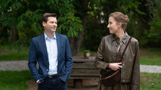 M jak miłość odc. 1894. Natalka (Dominika Suchecka), Adam Karski (Patryk Szwichtenberg)