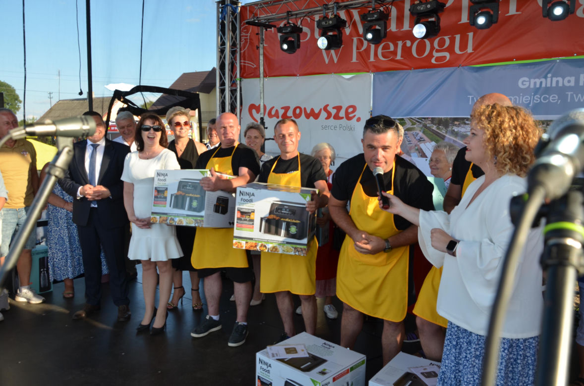 W konkursie na najlepsze pierogi w powiecie Siedleckim w 2025 roku zwyciężył męski zespół KGW „Sami Swoi” z Kotunia! 