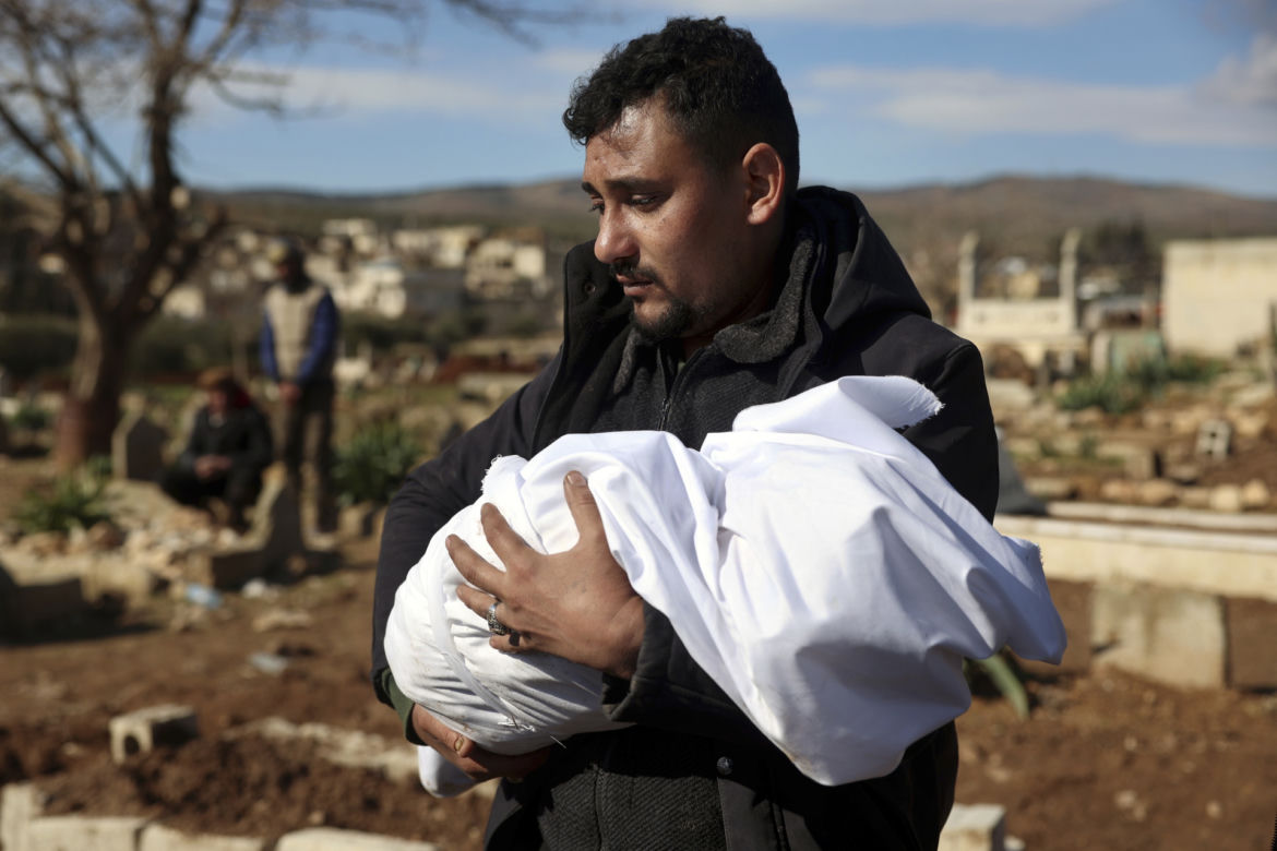 Akcja ratunkowa po trzęsieniu ziemi w Turcji  Syrii
