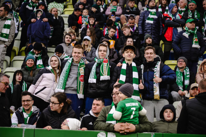 Lechia Gdańsk - Raków Częstochowa; Zdjęcia kibiców z meczu 30. kolejki PKO BP Ekstraklasy