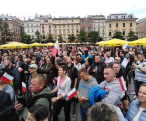 Protest antycovidowy w Krakowie