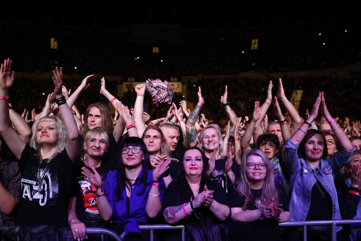 Koncert "Zadzwońcie po milicję" w katowickim Spodku