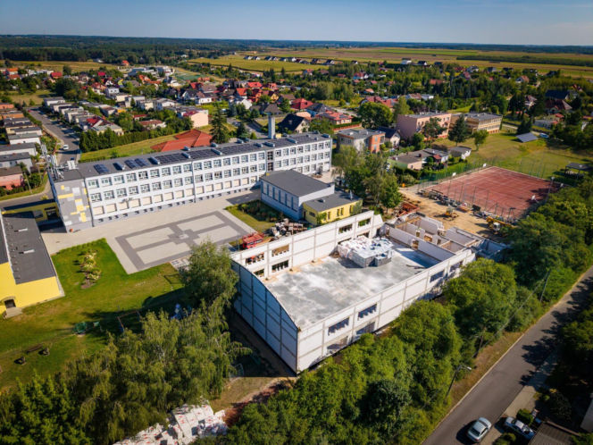 Budowa hali sportowej w Osiecznej