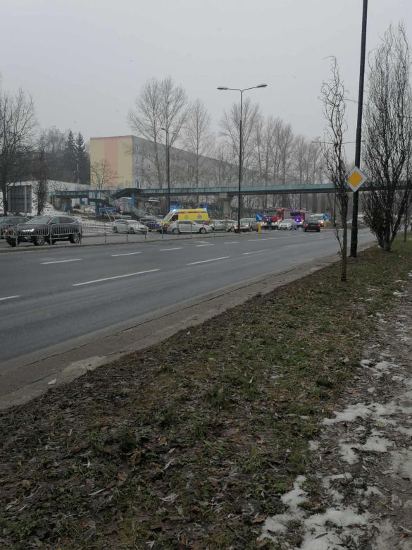 Zderzenie trzech pojazdów na skrzyżowaniu w Lublinie
