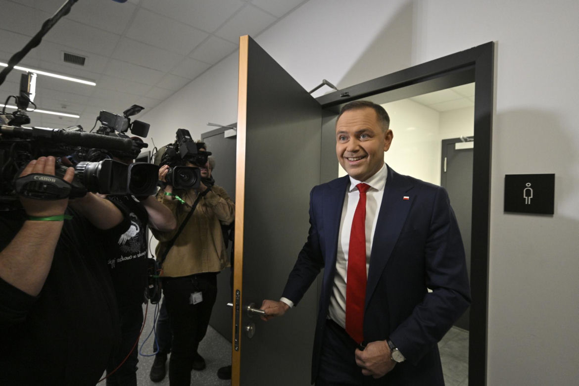 Karol Nawrocki przyjechał do TVP. Symboliczny gest i mocne wsparcie z zaplecza