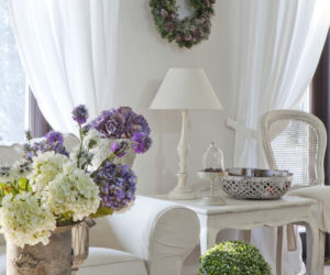Wnętrza domu salon w stylu romantycznym
