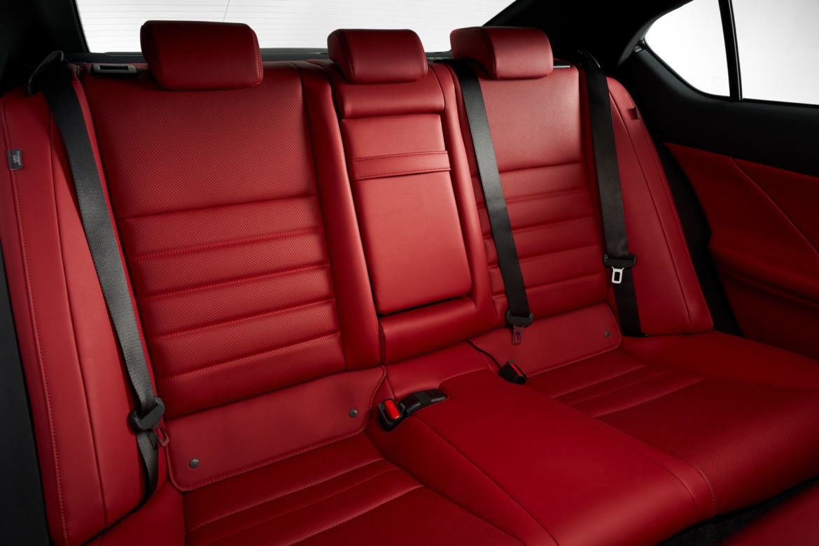 2021 Lexus IS