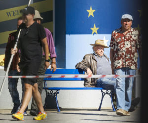 Daniel Olbrychski jak król na planie Rancza