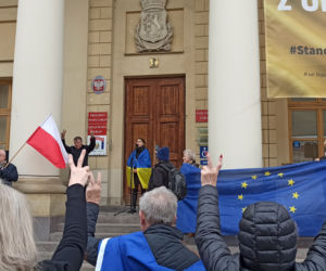 Wspólne śpiewanie Ody do wolności dla Ukrainy