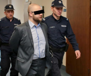 Adwokat pociął żonę z prokuratury