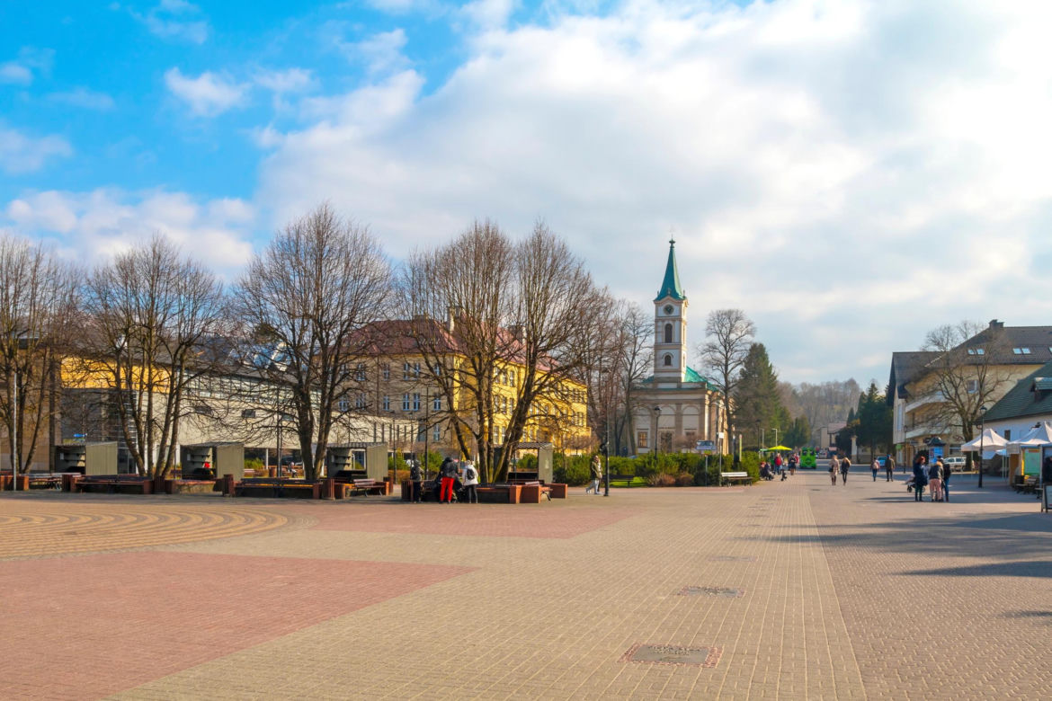 Most kolejowy nad doliną Łabajowa w Wiśle