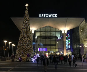 Choinka znajdująca się przed Galerią Katowicką