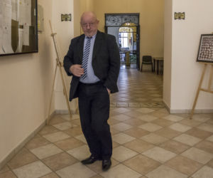 Kazał radnym wypie...ć