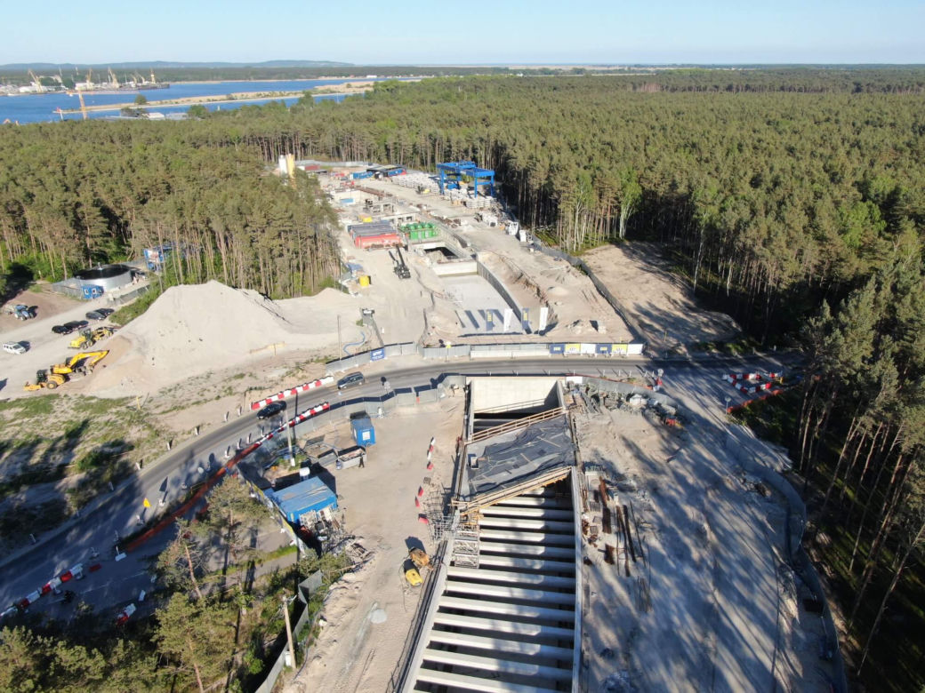 Tunel pod Świną. Budowa trwa. Wyspiarka już drąży [ZDJĘCIA]
