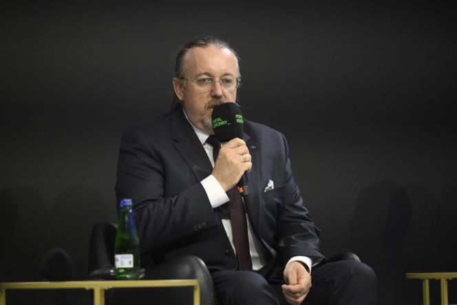 Warszawskie Targi Obronne. Scena Biała. Śmigłowiec przyszłości. Od pola walki po akcje ratownicze. Jak projektować i wybierać śmigłowce do najbardziej wymagających operacji?