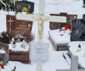 Grób Natalki tonie w zniczach. Miała zaledwie 17 lat, kiedy zamordował ją brat [ZDJĘCIA]